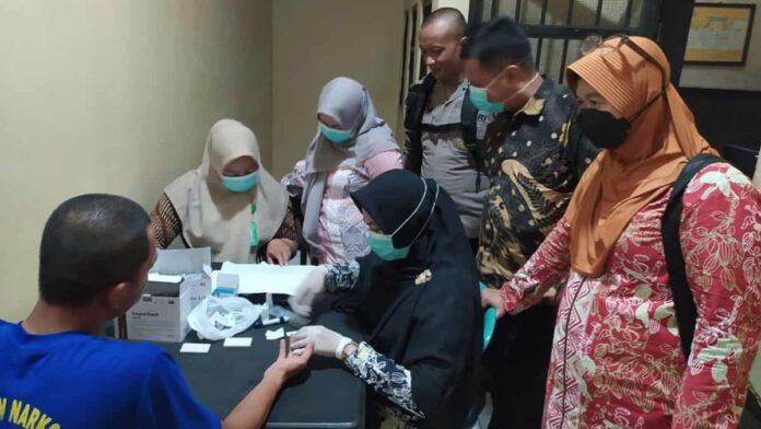 Pastikan Tahanan Terbebas dari Penyakit Menular, Polres Banjar Lakukan Cek Kesehatan