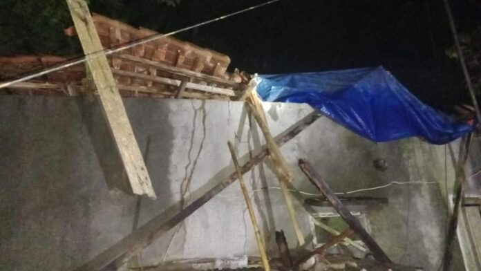 Rumah Ambruk Timpa Lansia di Pangandaran