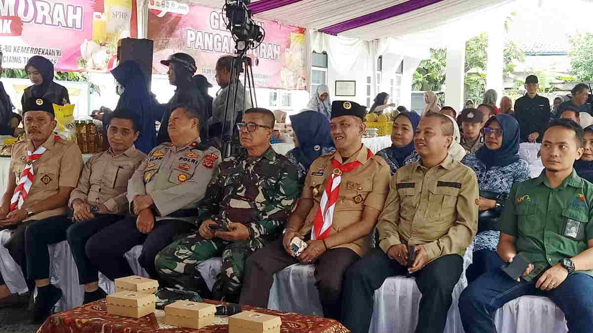 Gerakan Pangan Terjangkau Serentak, Pemkab Ciamis dan Bulog Salurkan 54 Ton Beras dengan Harga Rendah di 27 Kecamatan