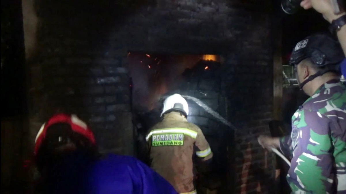 Gudang Kayu di Sumedang Terbakar, Diduga Api Berasal dari Tungku Pemanas