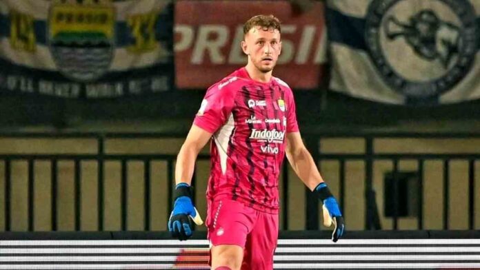Nasib Kiper Baru Persib Bandung, Tak Kunjung Bermain karena Cedera