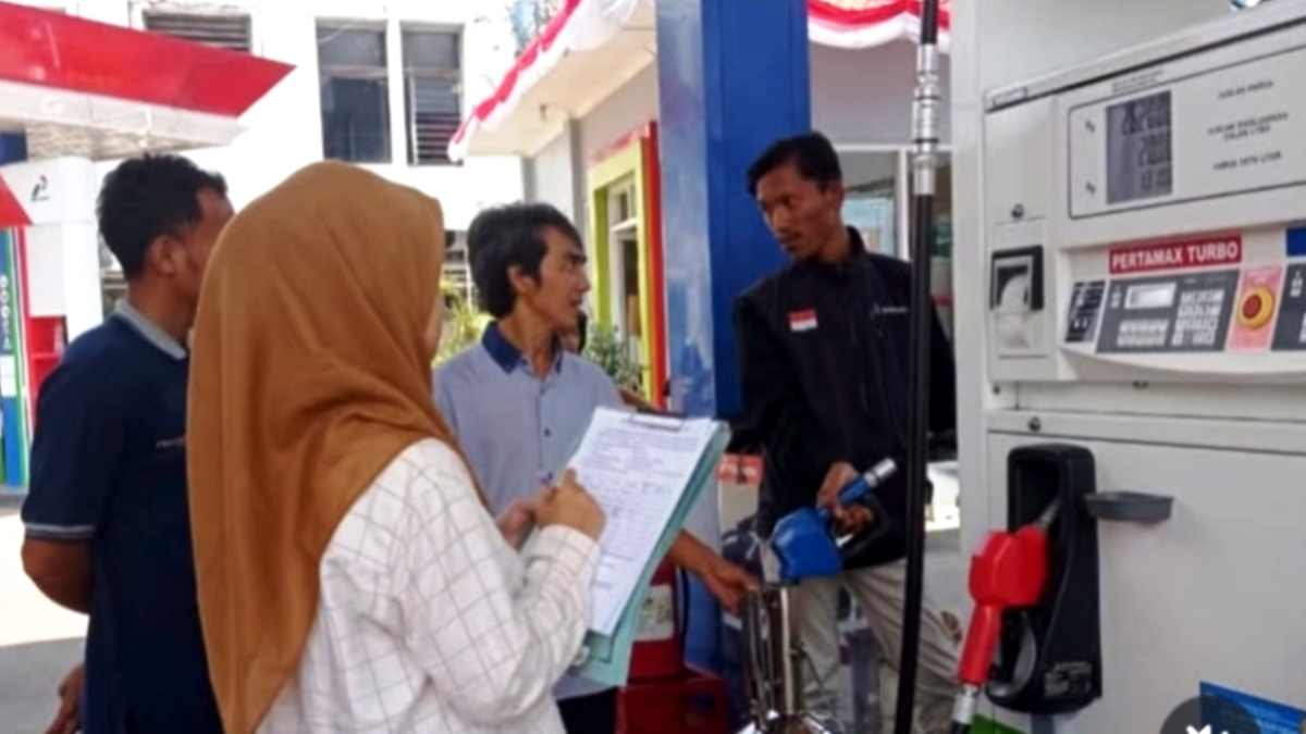 Unit Metrologi Kota Banjar Melakukan Tera Ulang Pompa Ukur SPBU untuk Menjamin Layanan yang Akurat